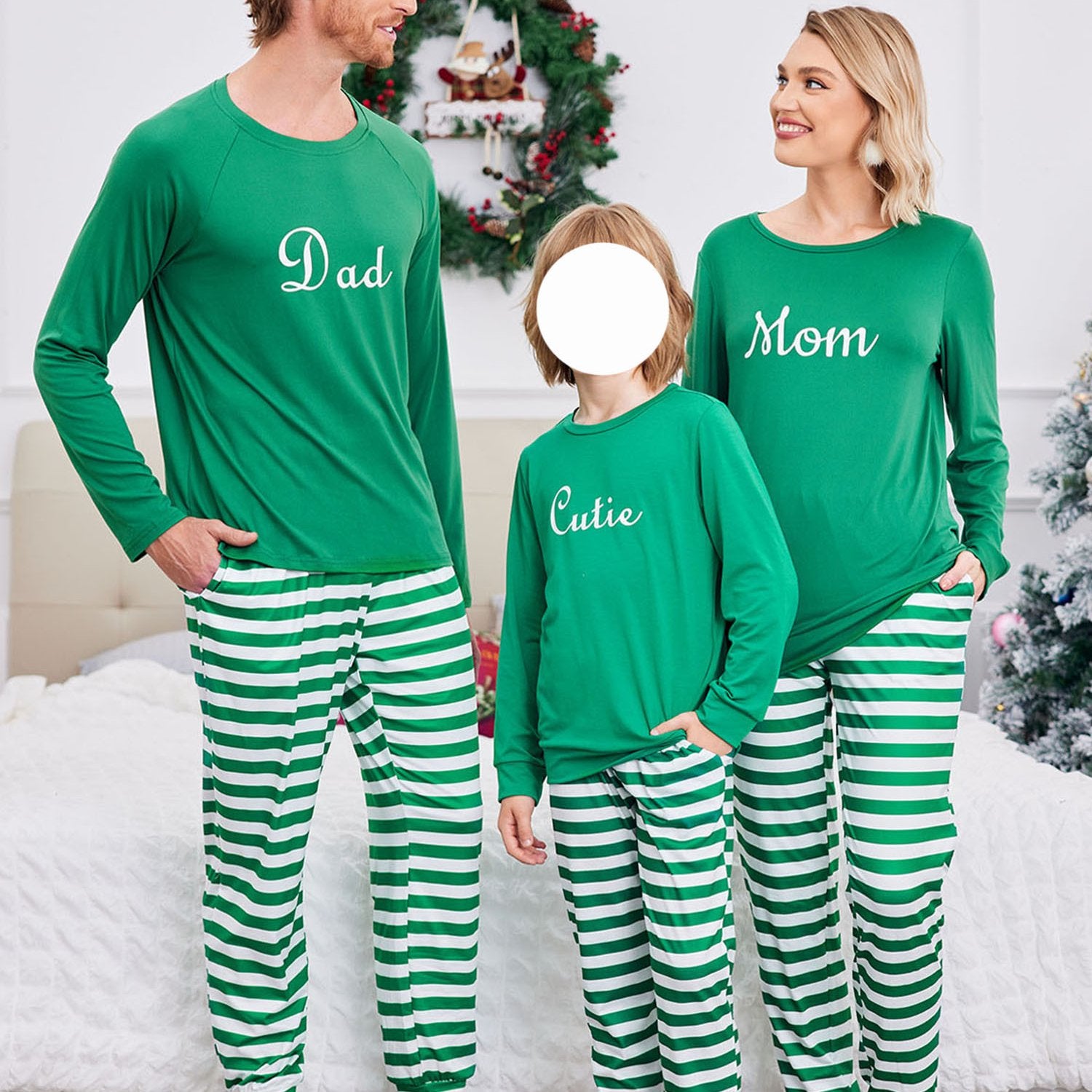 Christmas Pajamas for Family Matching Sets Xmas Soft Holiday Sleepwear women's lounge Sets Soft cozy party women vacation Festival home wear nightwear Festive Sleeepwear Seasonal loungewear comfy sets Holiday gift ideas winte
