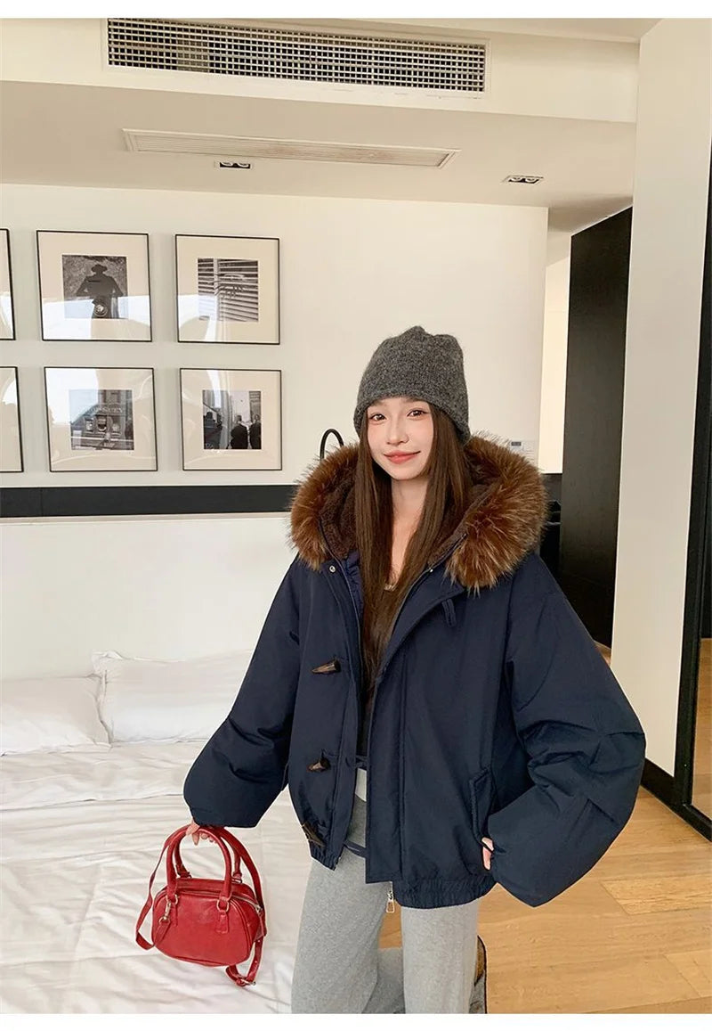 Warm Down jacket Ladies Pai Overcome Winter 2025 New Cotton Padded Coat Women Parkas Horn Hooded Outcoat Big fur collar Overcoat