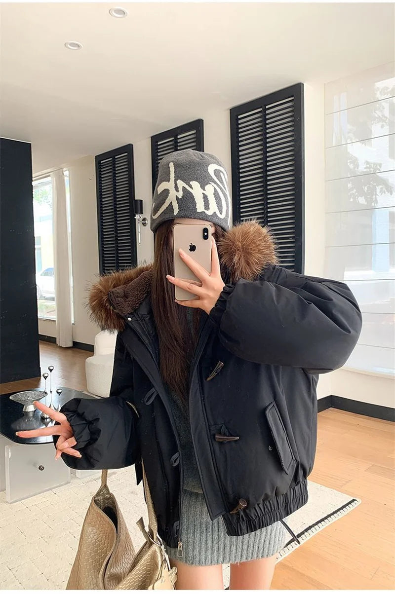 Warm Down jacket Ladies Pai Overcome Winter 2025 New Cotton Padded Coat Women Parkas Horn Hooded Outcoat Big fur collar Overcoat