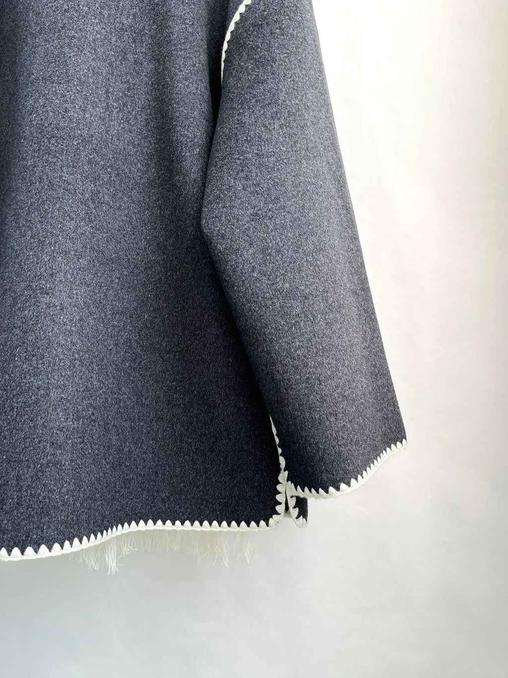 Winter Woolen Jacket New Contrast Color Embroidery Scarf Coats for Women