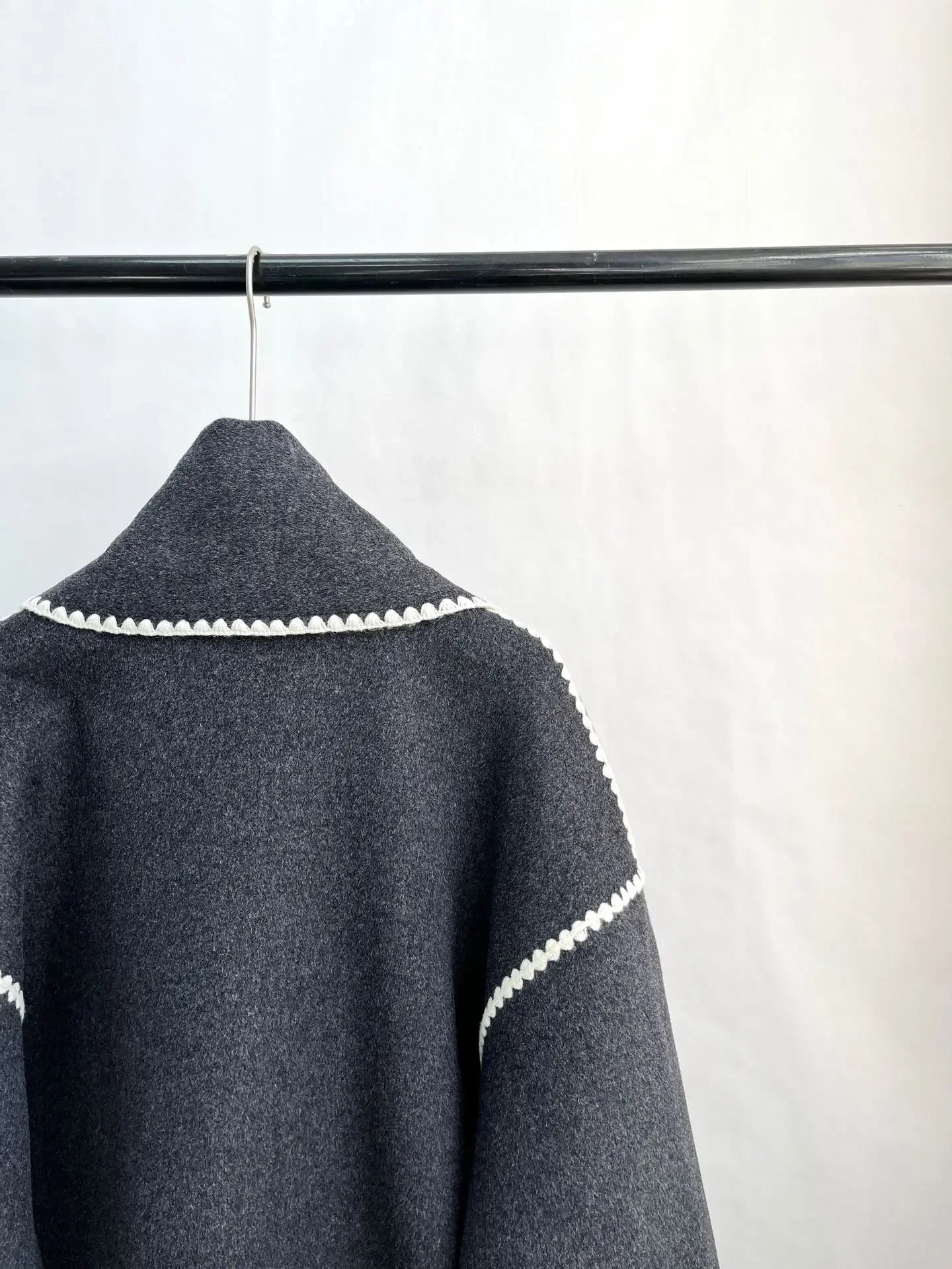 Winter Woolen Jacket New Contrast Color Embroidery Scarf Coats for Women