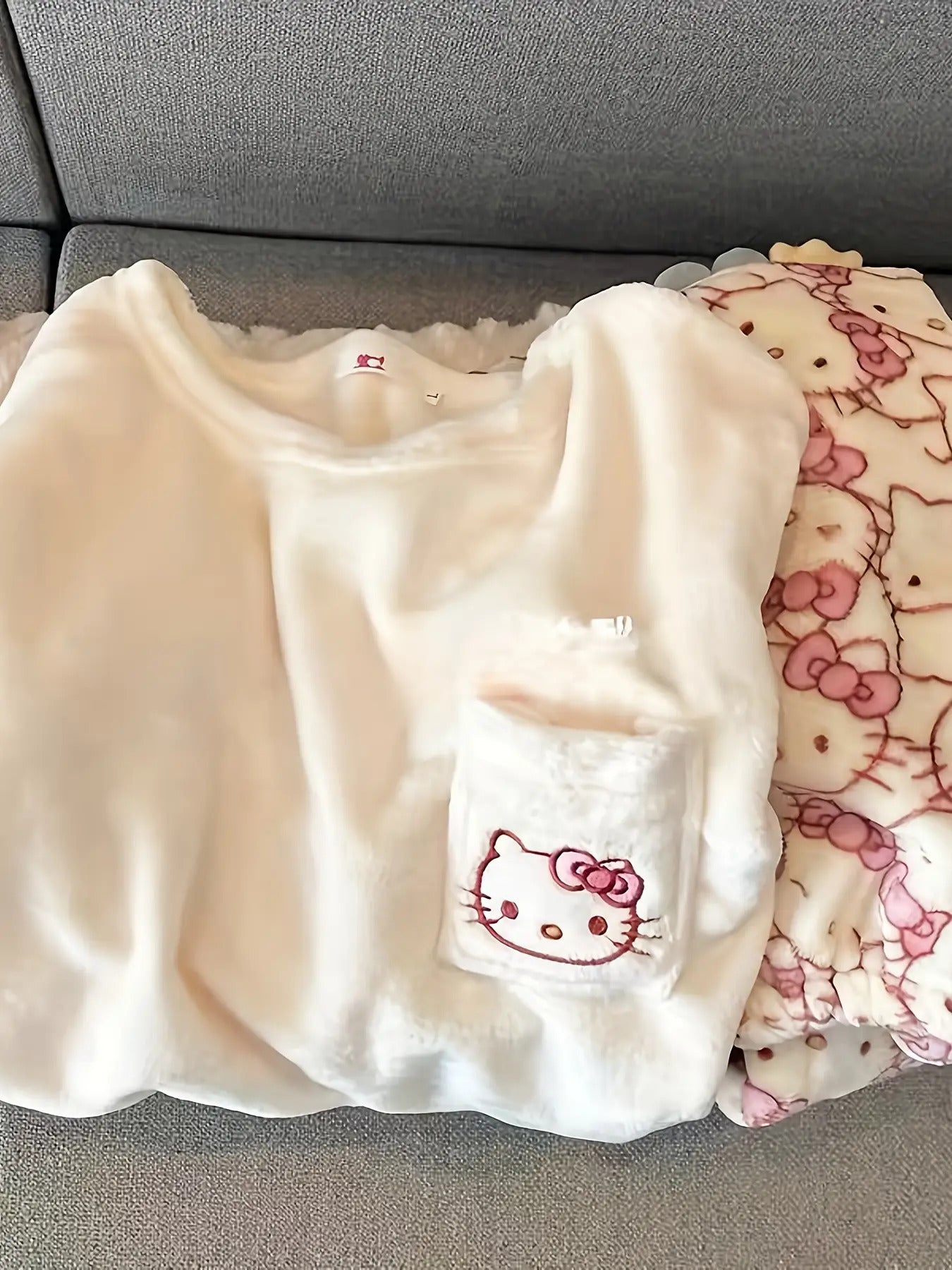 Y2K Sanrio Genuine Hello Kitty Winter Warm Fleece Pajamas Set Style Home Clothes Set Soft And Warm, Christmas Pajamas Women, Cat Pajamas for Women